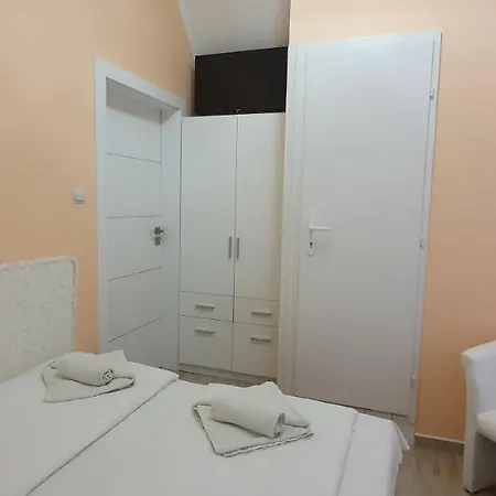 Anna Vendeghaz B&B 2*
